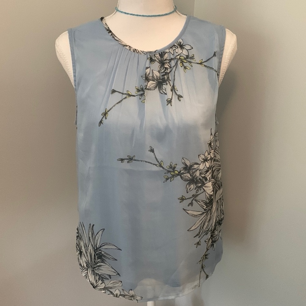 3/$25

Vero Moda sleeveless summer top size small
